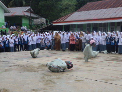 memreriahkan  HUT RI 78