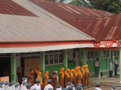Upacara Bendera bersama guru p3k baru