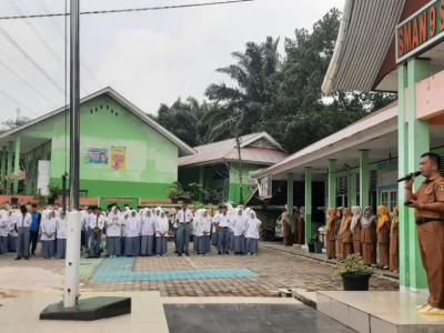 Upacara hari pertama sekolah tahun 2024 januari 02
